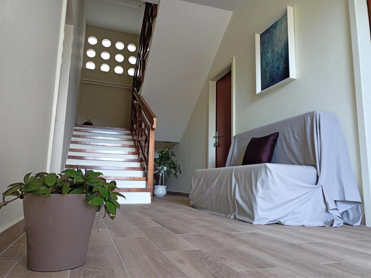 Cozy Apartment In The City Center Pula Exterior photo